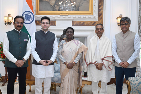 राष्ट्रपति से मिले राघव चड्ढा, बोले-पंजाब सरकार कर रही एजेंसियों का दुरुपयोग
