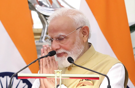 स्वामी विवेकानंद की पुण्यतिथि पर पीएम मोदी समेत कई केंद्रीय मंत्रियों ने दी श्रद्धांजलि