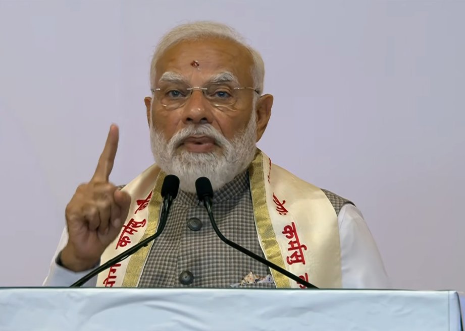 आज पूरी दुनिया भारत के आध्यात्मिक मूल्यों से प्रभावितः प्रधानमंत्री
