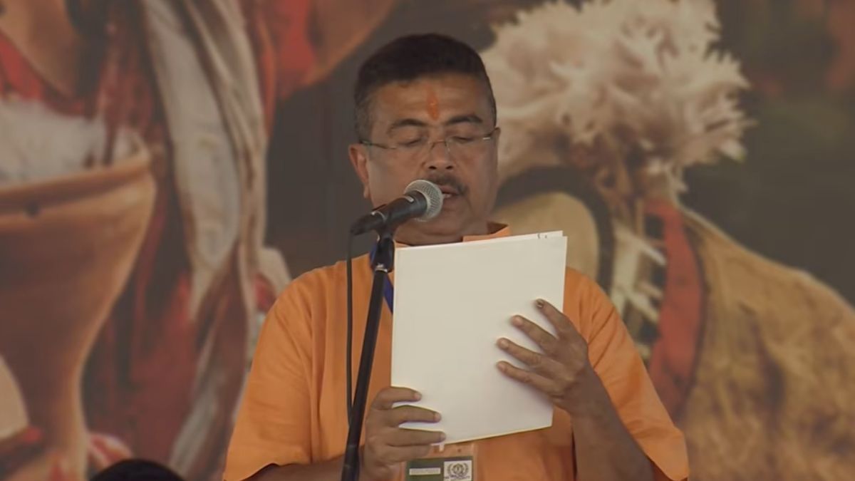 सुवेंदु अधिकारी ने ली सीएम पद की शपथ, ऐसा रहा है राजनीतिक सफर