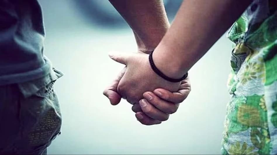 प्रेम जाल में फंसाकर युवती पर दो करोड़ रूपये हड़पने का आरोप