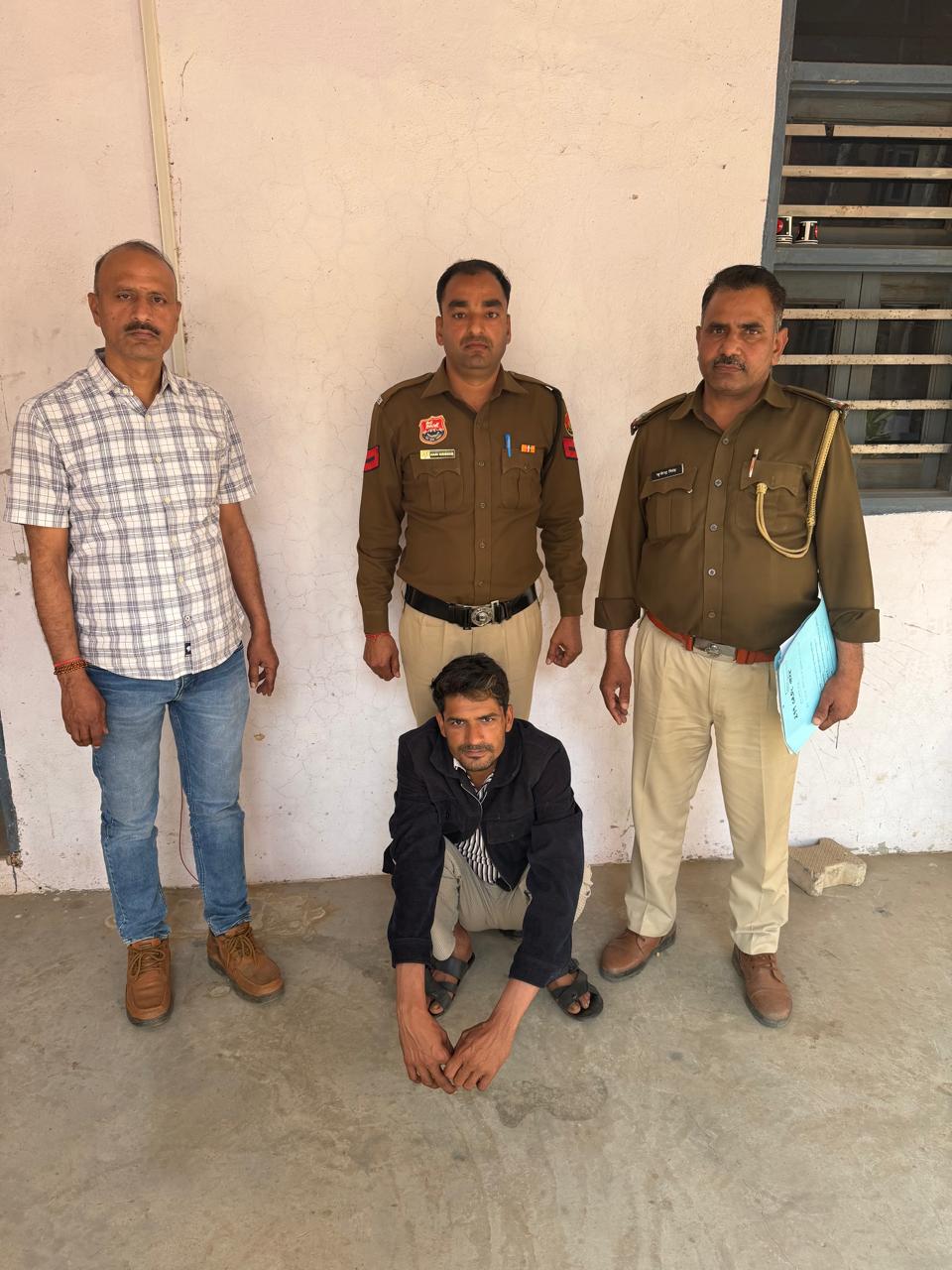 नूंह पुलिस ने वांछित आरोपी को पकड़कर राजस्थान पुलिस को सौंपा