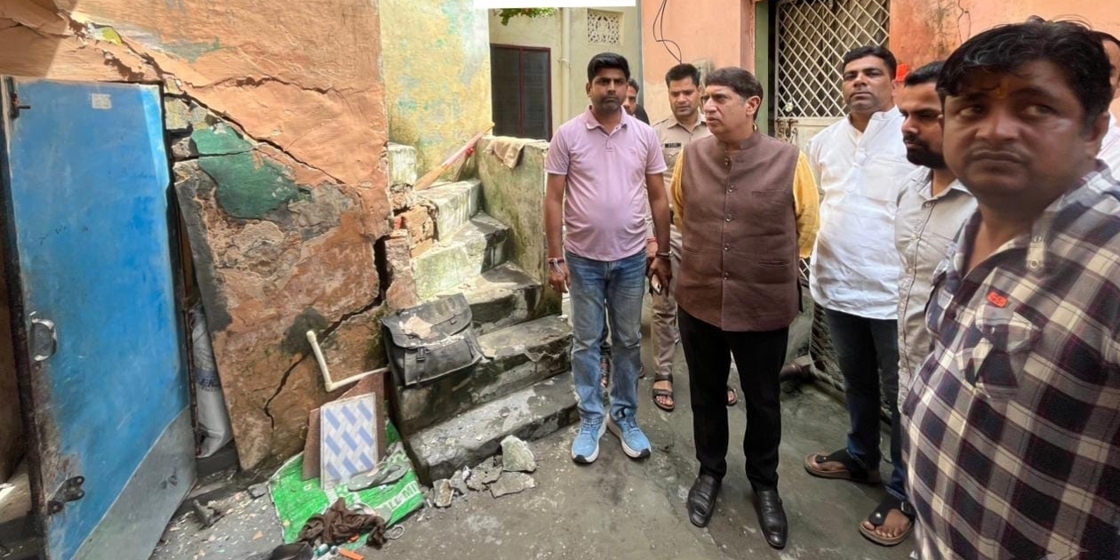 गणेशपुर में मकानों की दरारों से बढ़ी दहशत, कैबिनेट मंत्री ने मौके पर पहुंचकर हालात का लिया जायजा