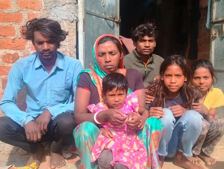 सऊदी अरब में पड़ा है 40 दिनों से प्रवासी श्रमिक का शव