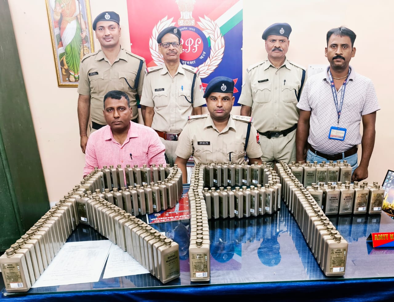 पांच दिन की बच्ची को गोद दिलाने के नाम पर बेचने वाली नर्स समेत दो गिरफ्तार