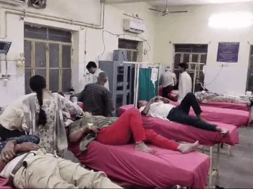 जयपुर-दिल्ली हाईवे पर बस-ट्रॉले की टक्कर में तीन की मौत