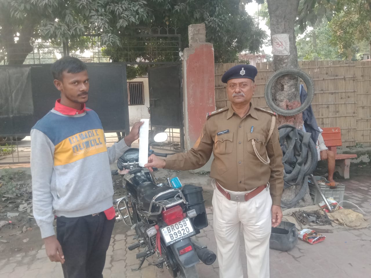 मोतिहारी पुलिस ने सघन वाहन जांच के दौरान की 11.89 लाख जुर्माना की वसूली