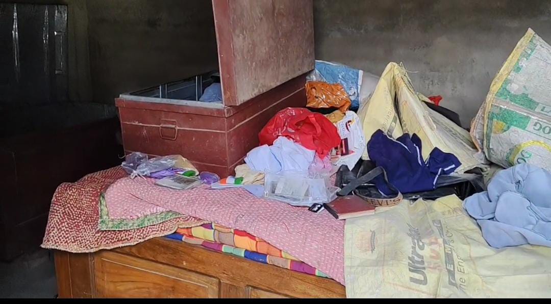 लाखों के जेवरात और सामान पर चोरों ने किया हाथ साफ