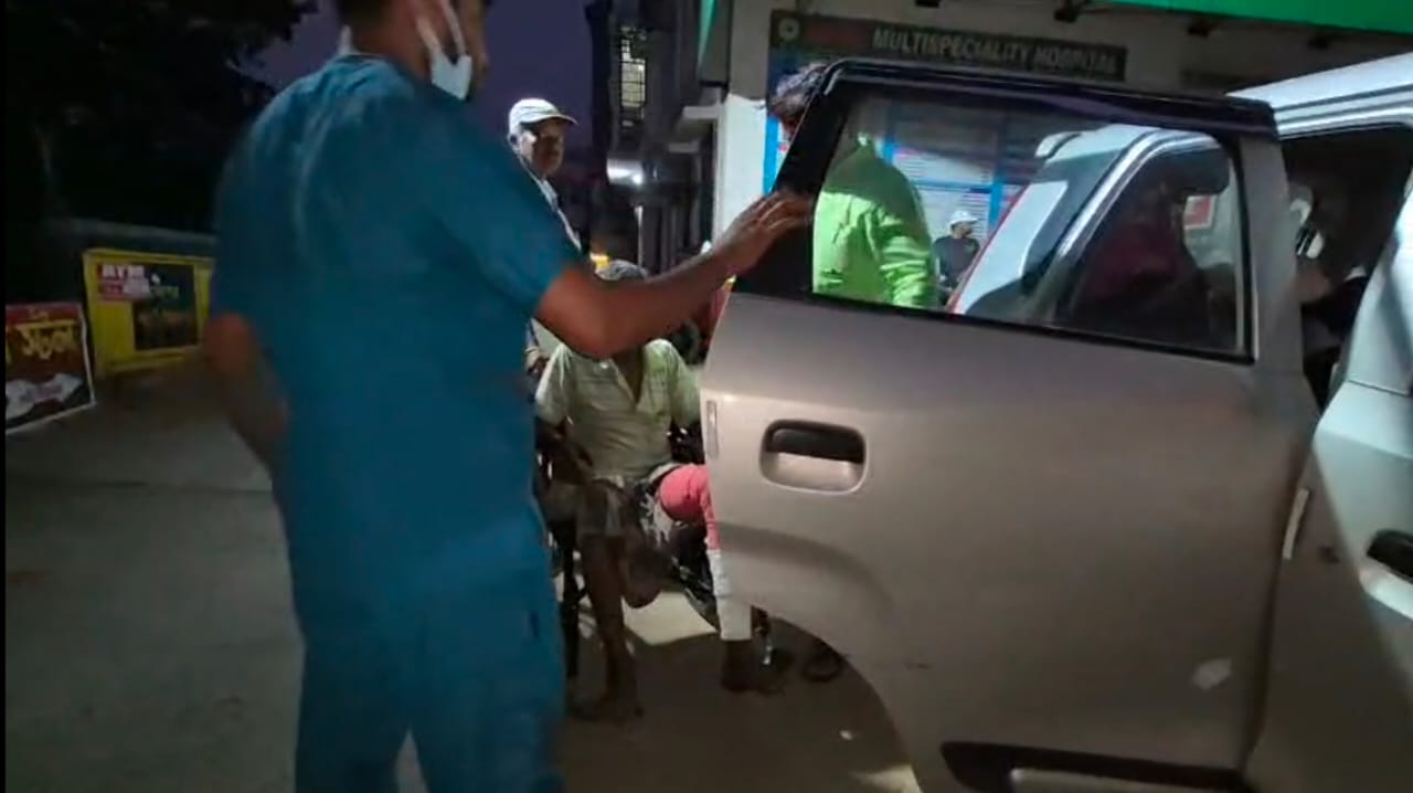सड़क हादसे में तृणमूल प्रत्याशी मीता बाग के पति गंभीर रूप से घायल