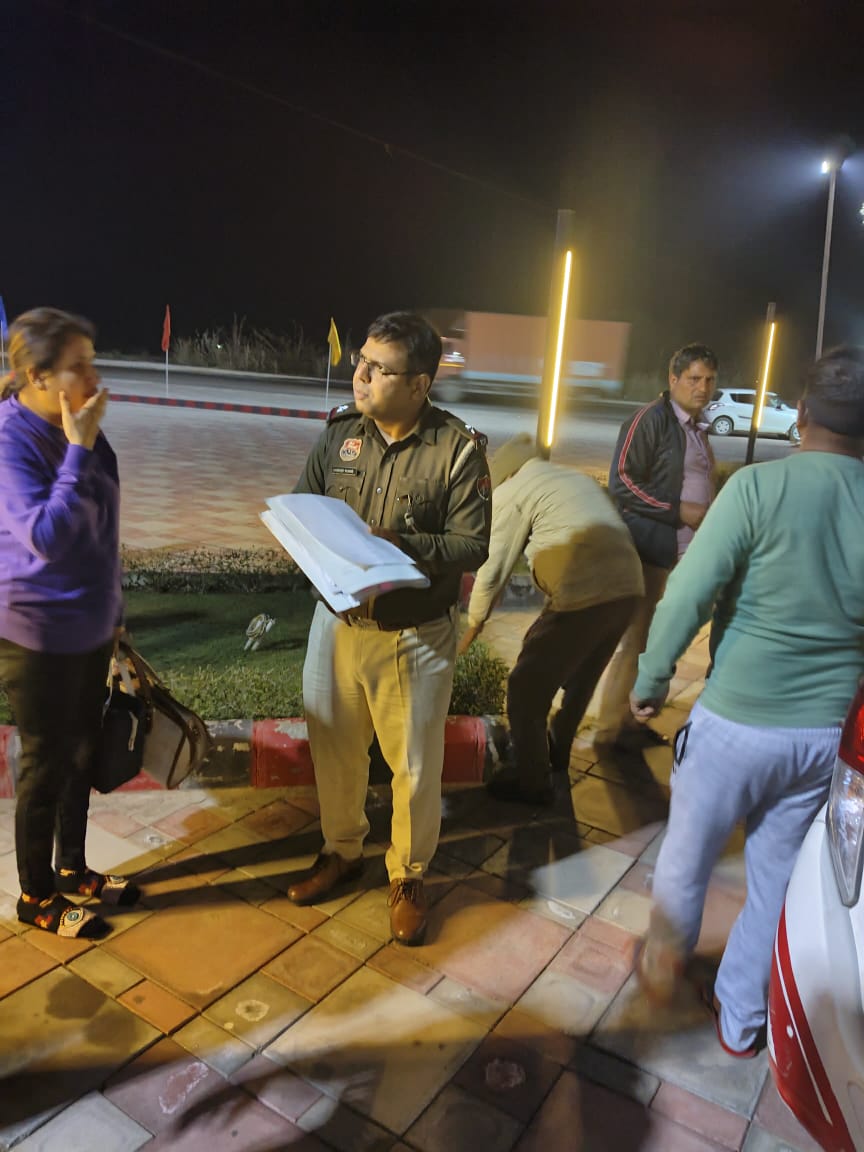 रोहतक में कारोबारी की गोली मारकर हत्या,मां गंभीर