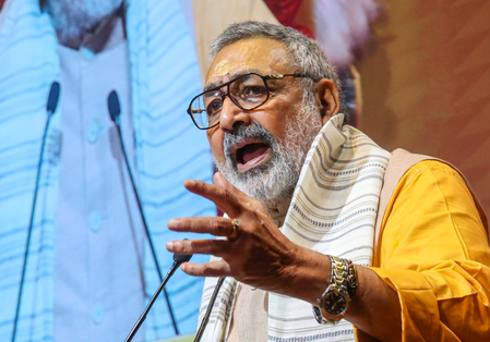 1971 में आए बांग्लादेशी घुसपैठिए को नीतीश सरकार डिपोर्ट करेगी: गिरिराज सिंह
