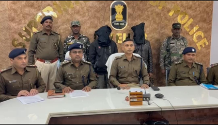 झारखंड: लातेहार में दो लाख के इनामी सुनील उरांव सहित जेजेएमपी के दो एरिया कमांडर गिरफ्तार