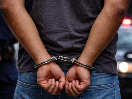 इटावा में पुलिस मुठभेड़, जवाबी फायरिंग में दो बदमाश घायल