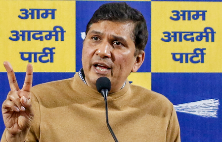 पीड़ितों पर दोष डालकर जिम्मेदारी से बच रही सरकार: सौरभ भारद्वाज
