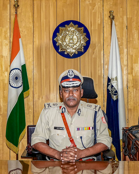 विजय जुलूस में जेसीबी के इस्तेमाल पर सख्ती, किराये पर देने वालों पर होगी कार्रवाई: कोलकाता पुलिस