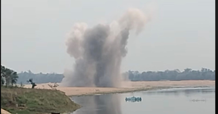 Jharkhand: Army defused a 227 kg World War II bomb using a controlled blast.