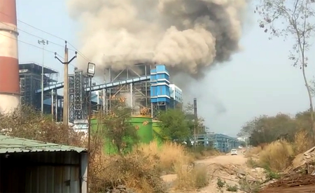 छत्तीसगढ़ घटना के बाद फिर सवालों के घेरे में वेदांता ग्रुप, औद्योगिक सुरक्षा प्रथा को लेकर बढ़ी चिंता