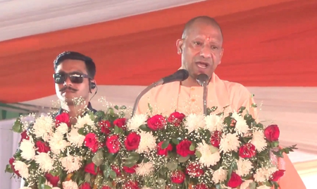 सीएम योगी का संदेश—‘नीयत साफ हो तो नियति बदलना तय’, गोरखपुर ईको पार्क का उद्घाटन