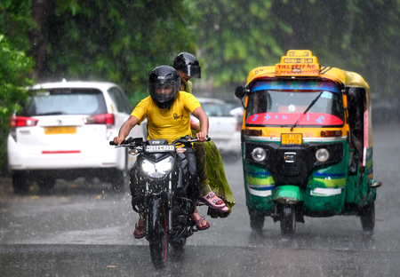 दिल्ली-NCR में बारिश बढ़ाएगी ठंडक, 4-5 सितंबर को येलो अलर्ट; तापमान गिरेगा
