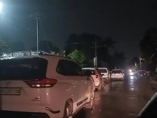मंत्री देवांगन के काफिले पर फेंका पत्थर , पूछताछ के बाद चार नाबालिगों को छोड़ा गया