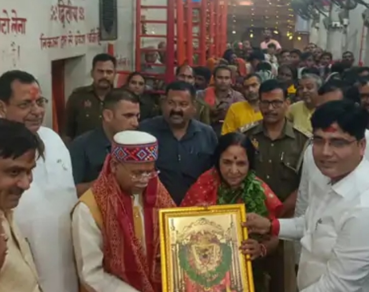 हिमाचल के राज्यपाल ने मां विंध्यवासिनी के किये दर्शन