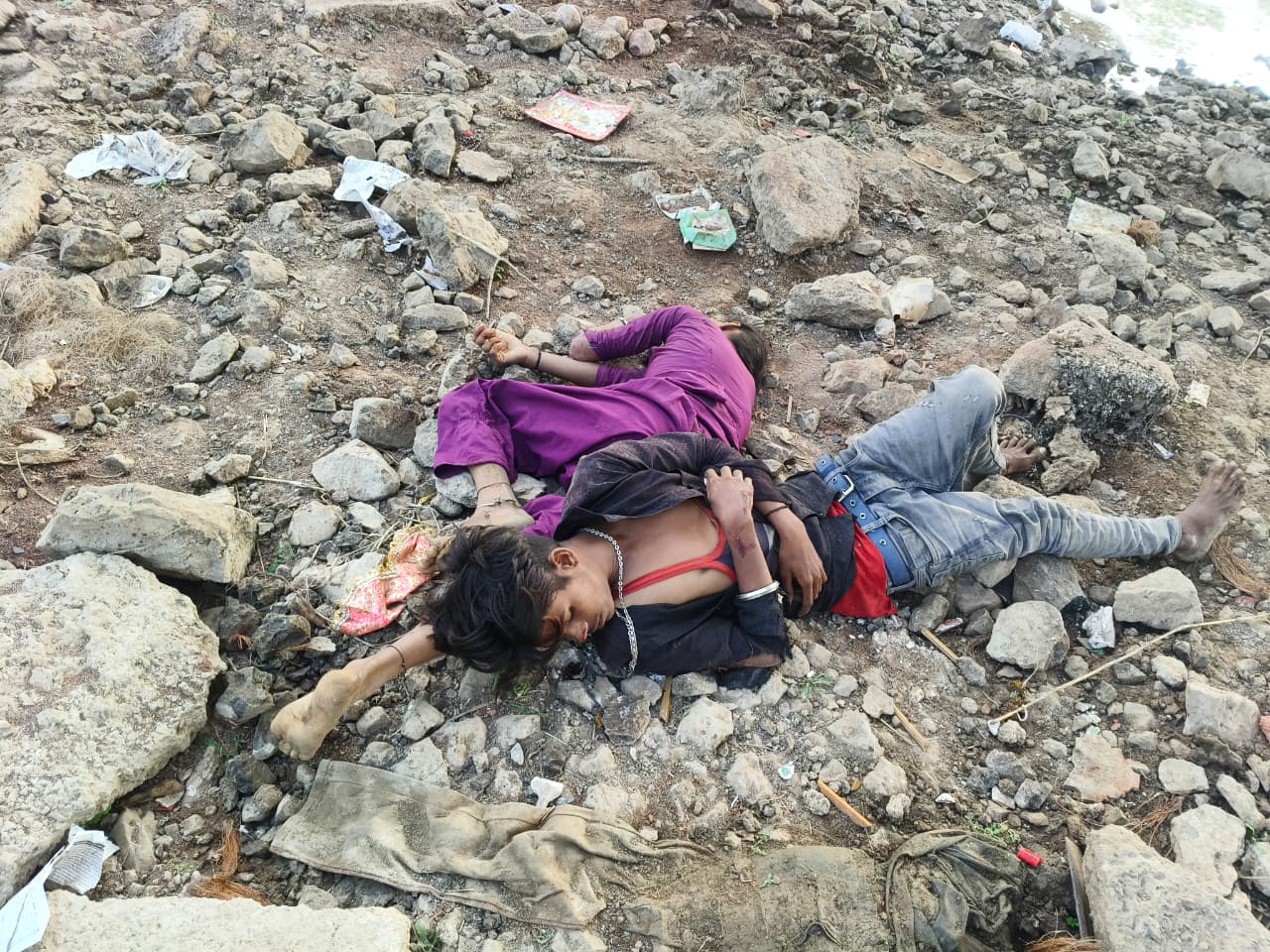 प्रेम में बाधा बनी सामाजिक दीवार, युवक-युवती ने क्षिप्रा किनारे की आत्महत्या