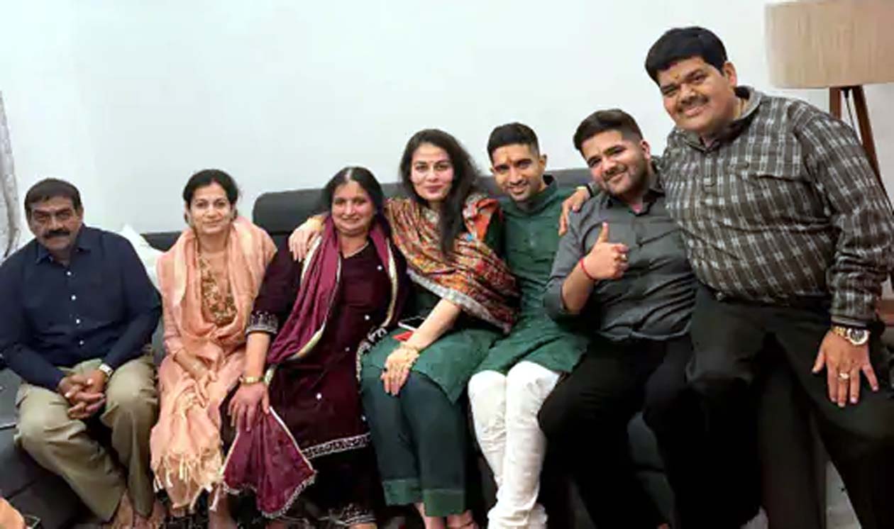 हांसी निवासी आईएएस जल्द आईआरएस ऊर्जा जैन के साथ शादी के बंधन में बंधेंगे
