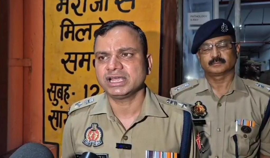 लड़कियों को बंधक बनाकर दुष्कर्म करने और उनसे देह व्यापार कराने के दो आरोपित मुठभेड़ में गिरफ्तार