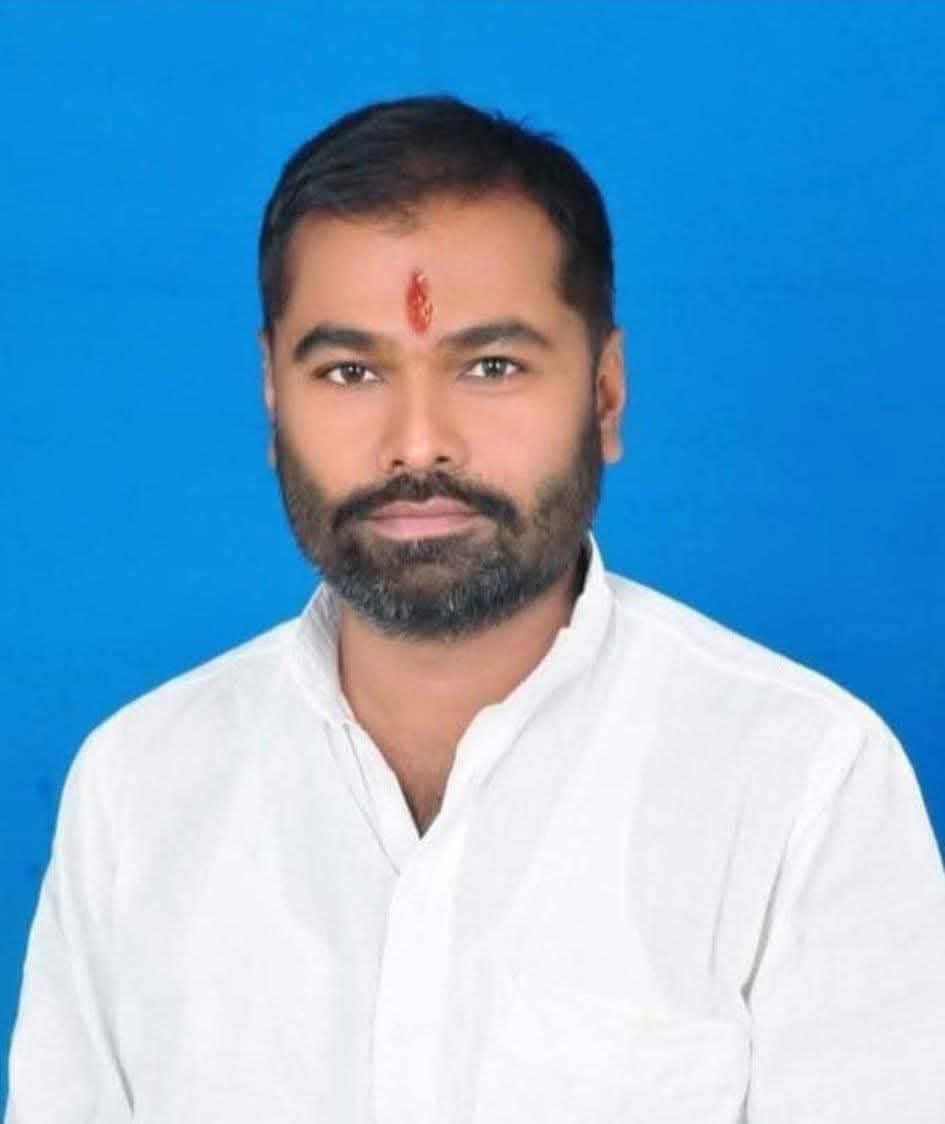स्कूल जा रहे शिक्षक की गाेली मारकर हत्या
