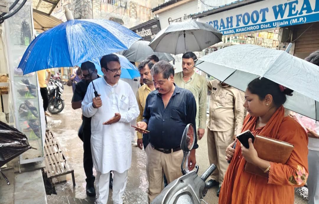 उज्जैन: शहर में जोरदार बारिश, एक युवक बहा