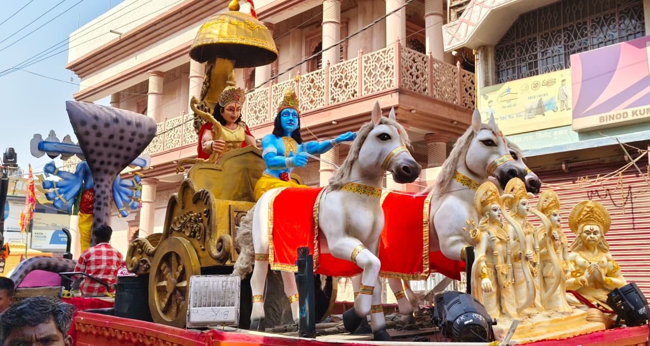 डीजे की धुन पर खूब थिरके राम भक्त