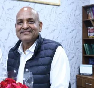 संविधान बचाओ अभियान से चर्चा में आए बौद्ध पहुंचे राज्यसभा
