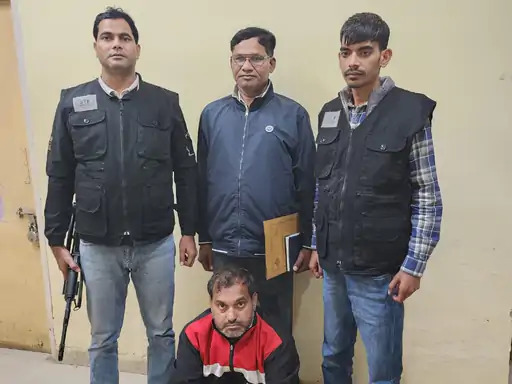 पलवल: हत्या-लूट में 25 साल से फरार आरोपी गिरफ्तार