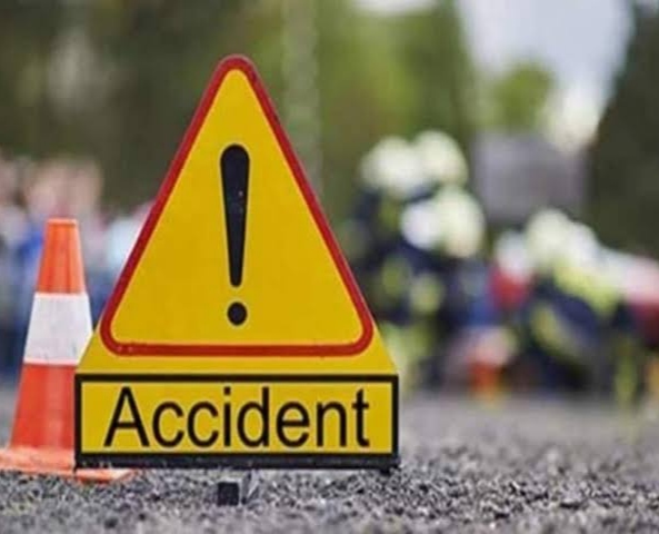 तेज रफ्तार ट्रेलर ने बाइक सवारों को कुचला,दो की मौत
