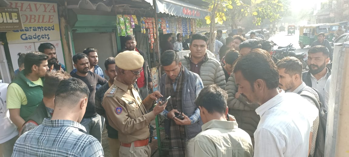 प्रतापनगर एरिया में दिनदहाड़े फायरिंग, युवक को मारी गोली