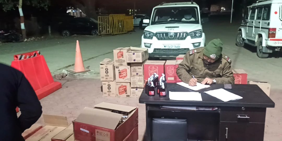 राजगढ़ः स्काॅर्पियो सवार दो युवकों के कब्जे से तीन लाख से अधिक की शराब जब्त