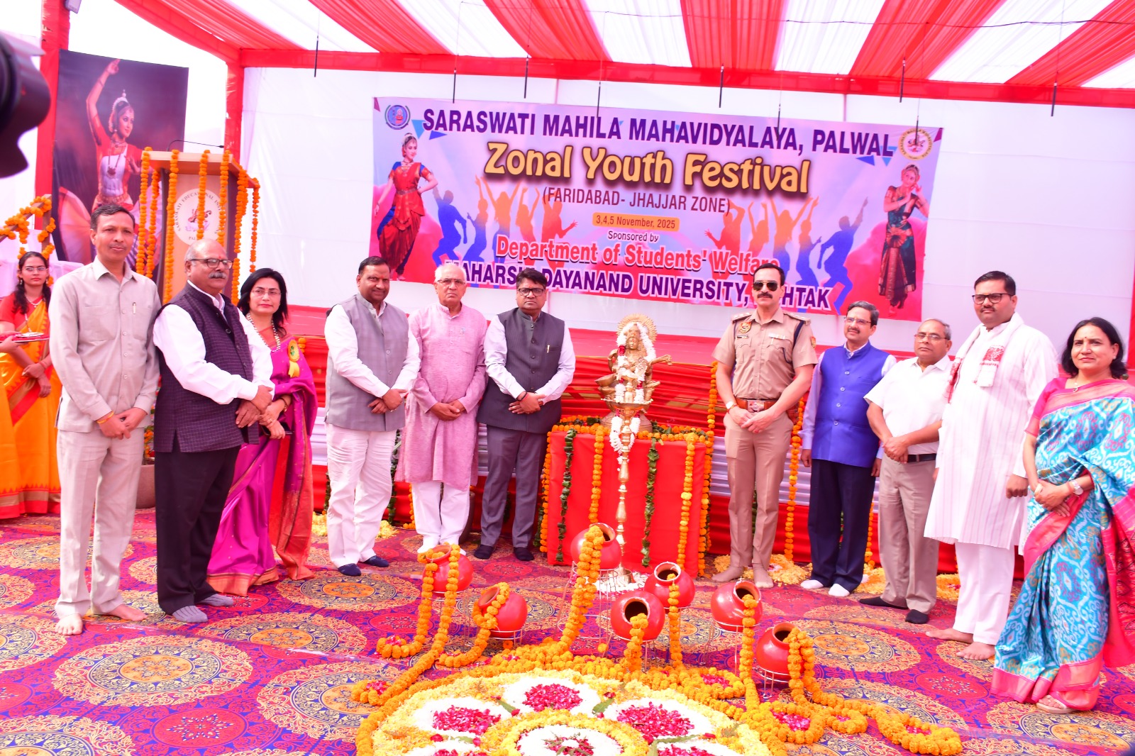 सरस्वती महिला महाविद्यालय में युवा महोत्सव की धूम