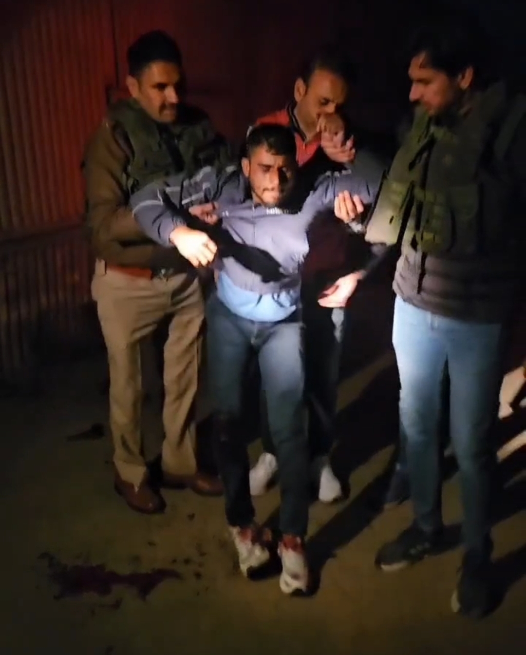 रोहतक में मुठभेड़ के बाद भाऊ गैंग का गुर्गा गिरफ्तार