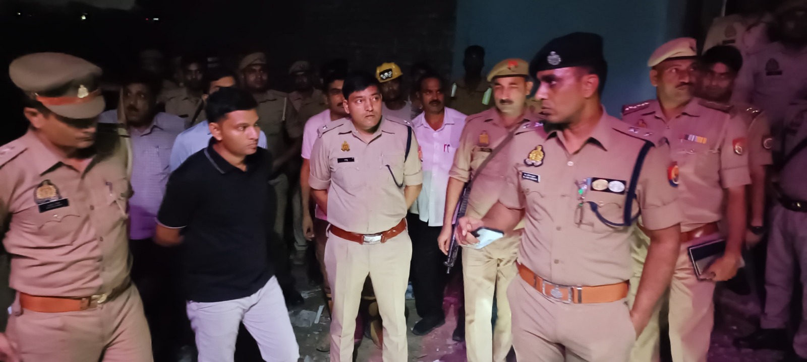 प्रतापगढ़ में पटाखा फैक्ट्री में विस्फोट एक की मौत, दो घायल