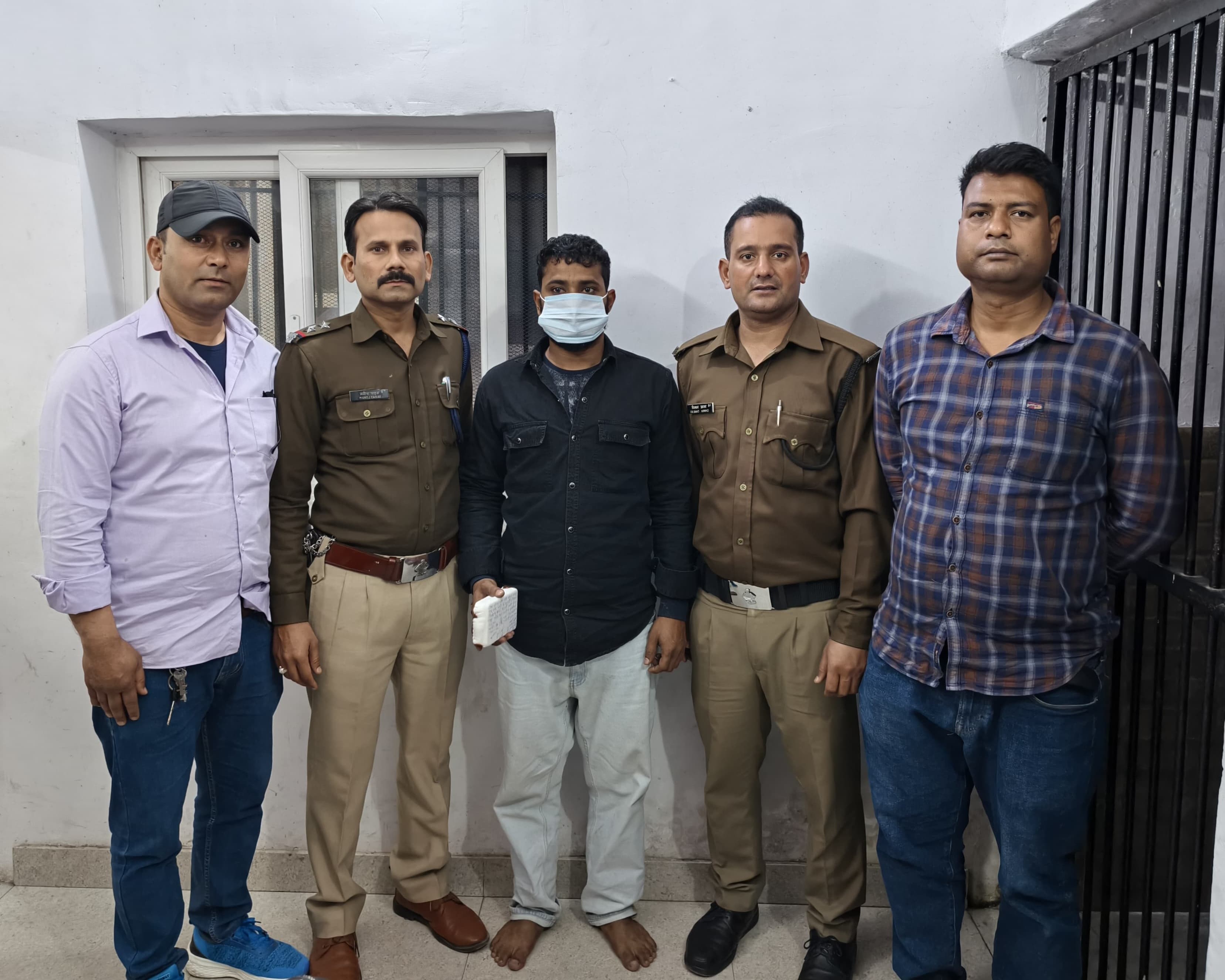 36 लाख रुपये की स्मैक के साथ एक तस्कर गिरफ्तार