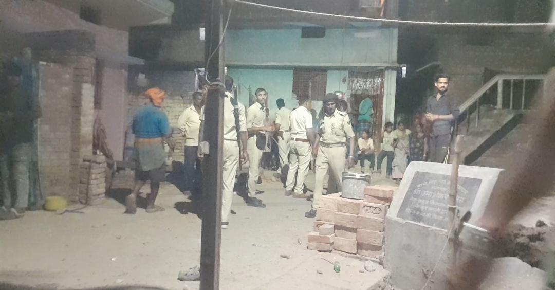 महाराजगंज में बवाल! मामूली विवाद मे पत्थरबाजी