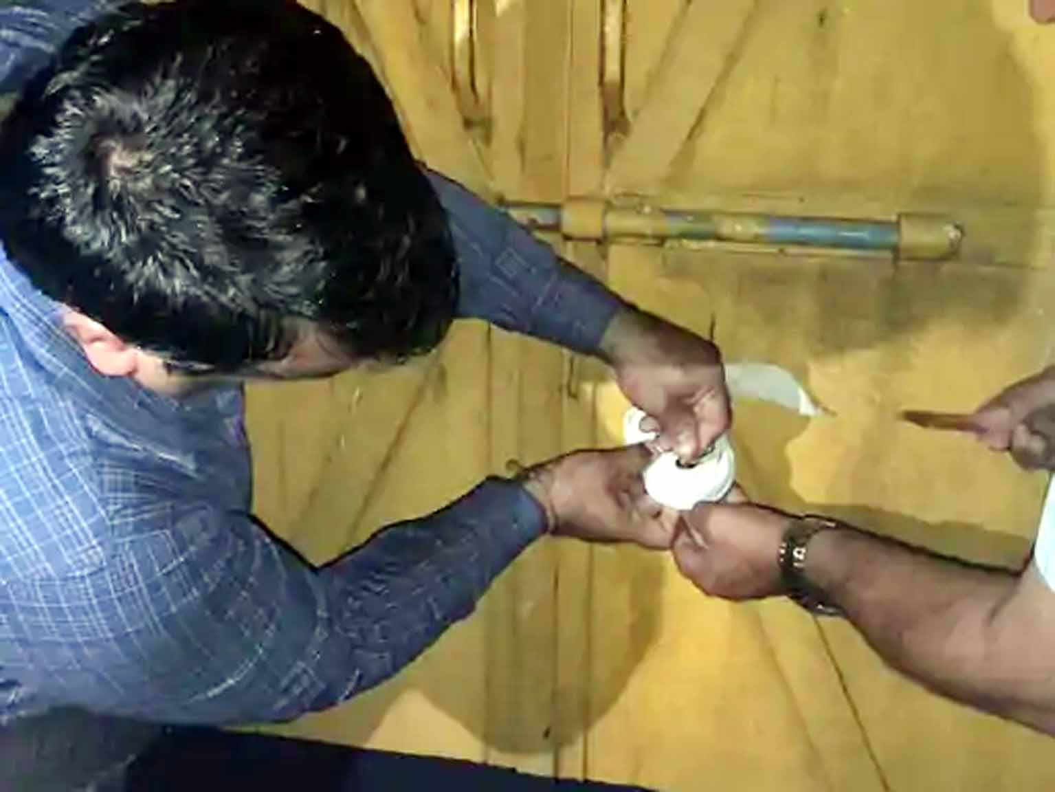 फतेहाबाद में जेजेपी नेता की गैस एजेंसी पर सीएम फ्लाइंग की रेड, गोदाम सील