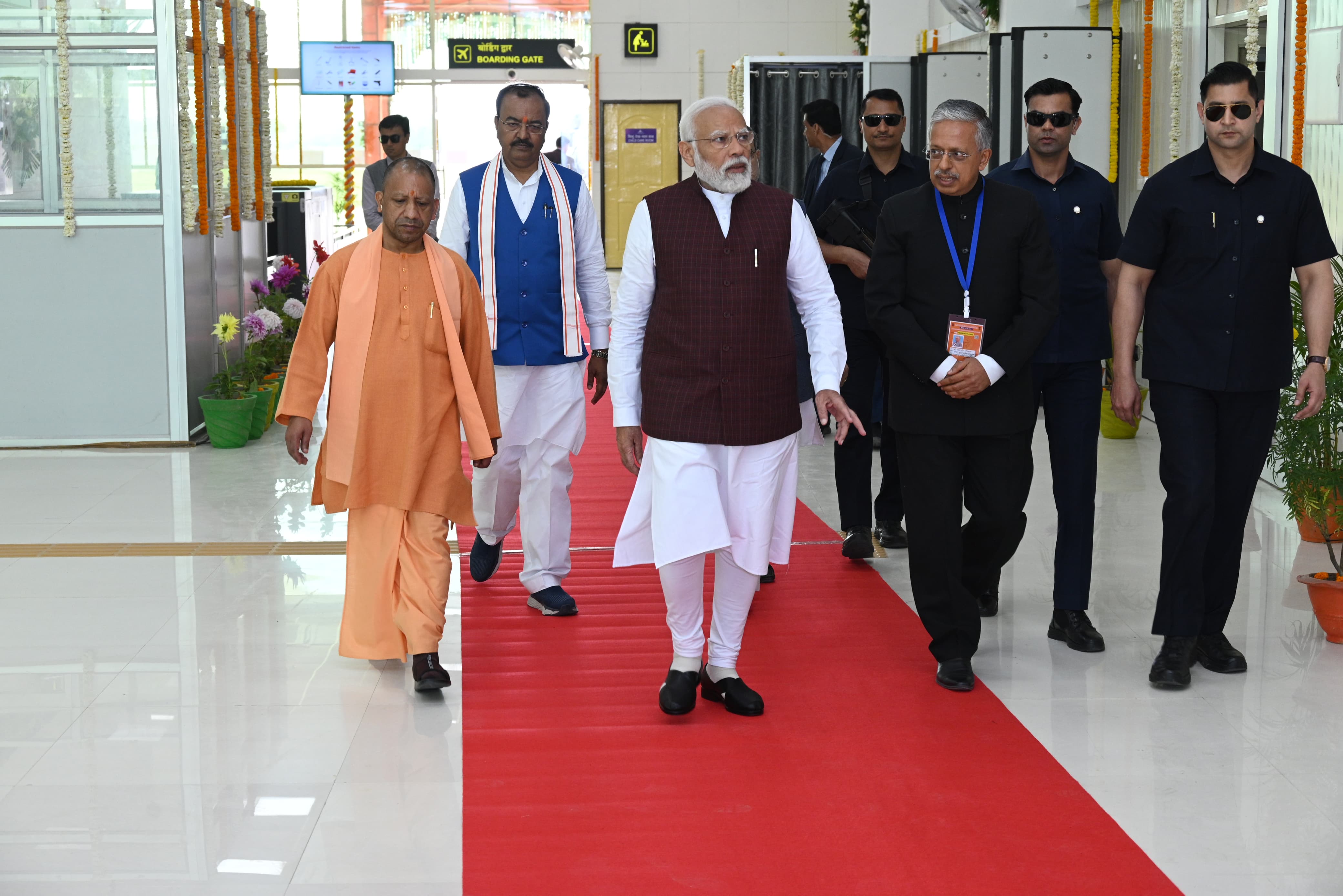 मोदी ने दी गारंटी, अनंत काल तक विकास का गढ़ बना रहेगा आजमगढ़