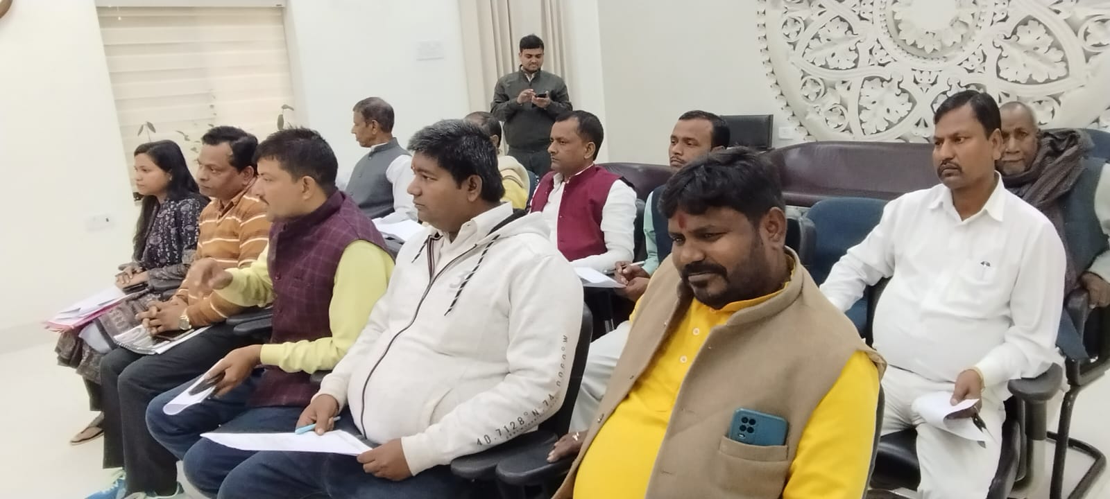शिक्षकों की प्रतिनियुक्ति के लिए जिला शिक्षा स्थापना समिति की बैठक