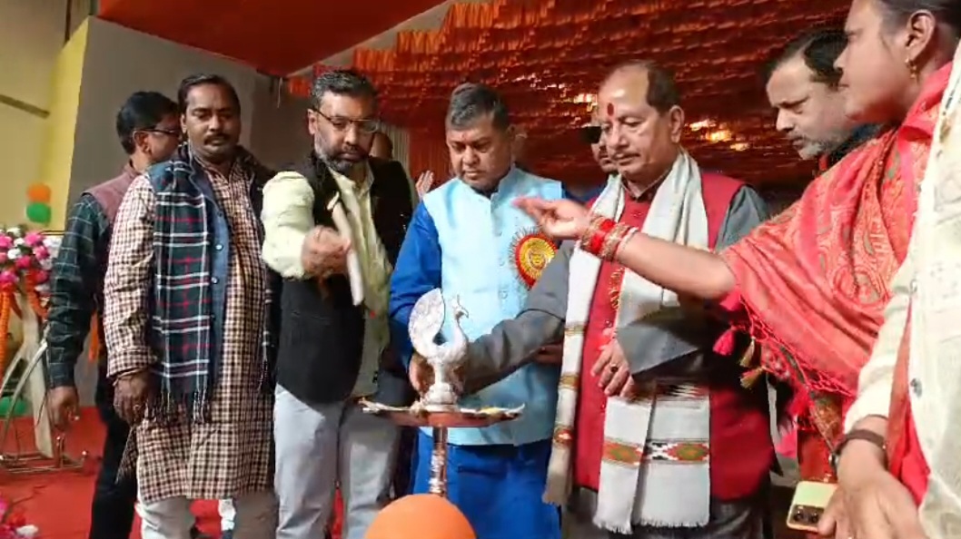 डिप्टी सीएम विजय सिंहा के मौजूदगी में बिहुला विषहरी महोत्सव का आयोजन