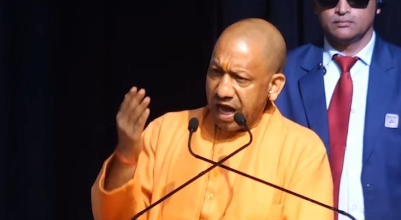 सपा के रवैये को लेकर योगी आदित्यनाथ का हमला, विकास विरोधी बताया
