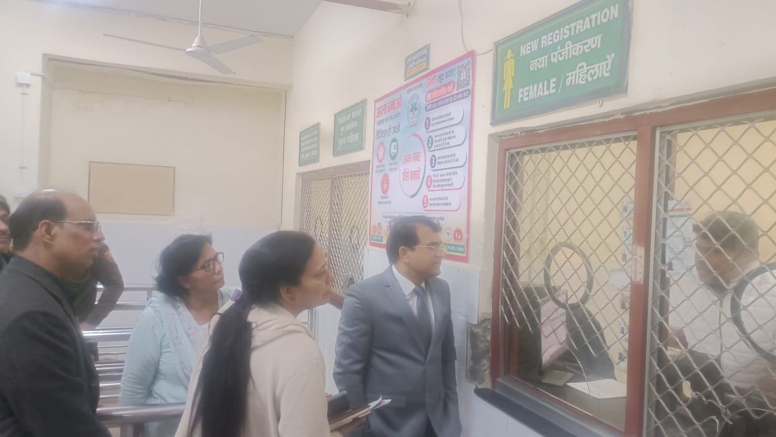 पलवल में डाक्टरों की हड़ताल पर उपायुक्तों ने संभाला मोर्चा,अस्पताल का किया दौरा