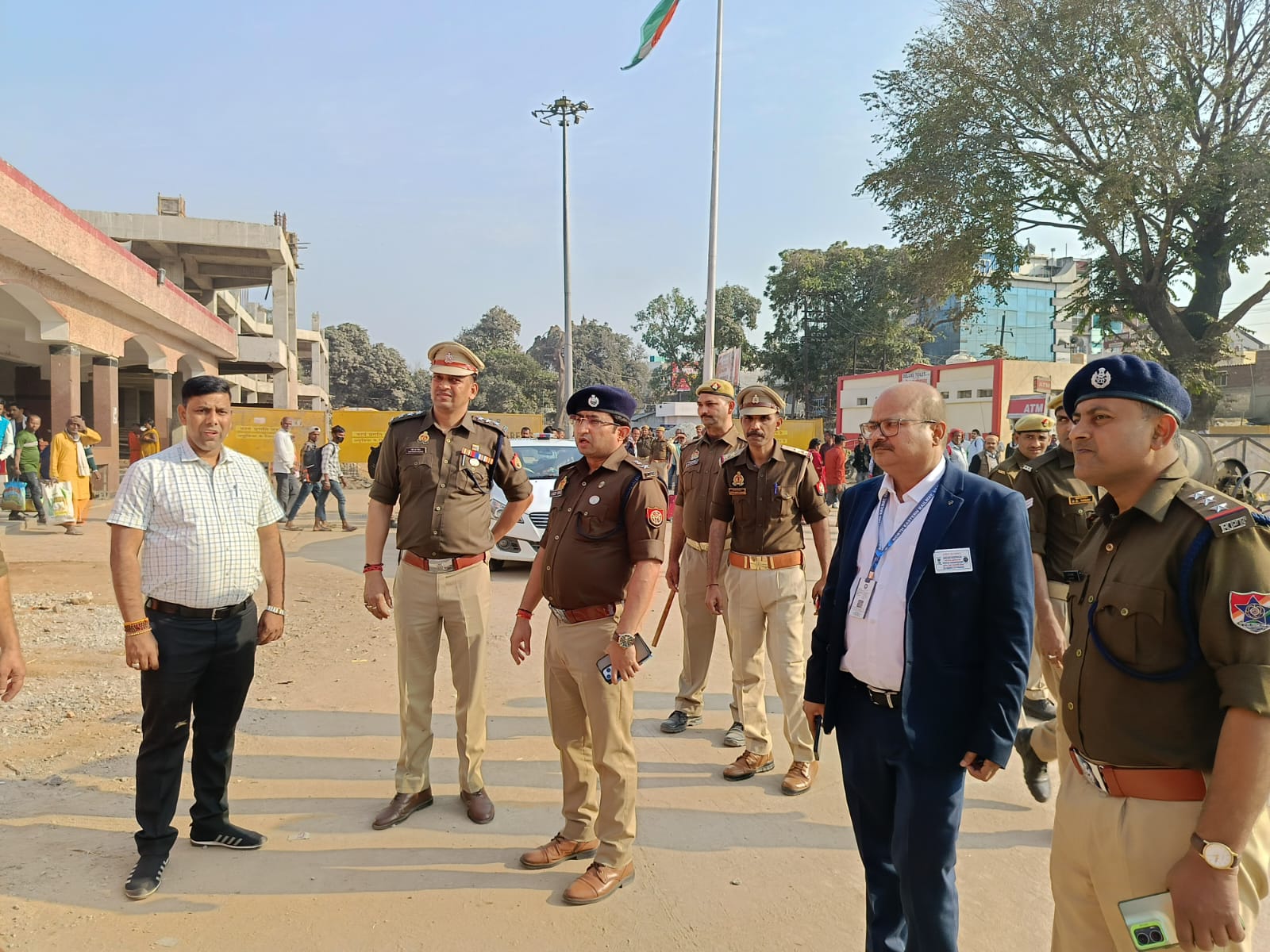 महाकुंभ श्रद्धालुओं के साथ हर हाल में कर्मचारी करें मृदु व्यवहार : एसपी जीआरपी