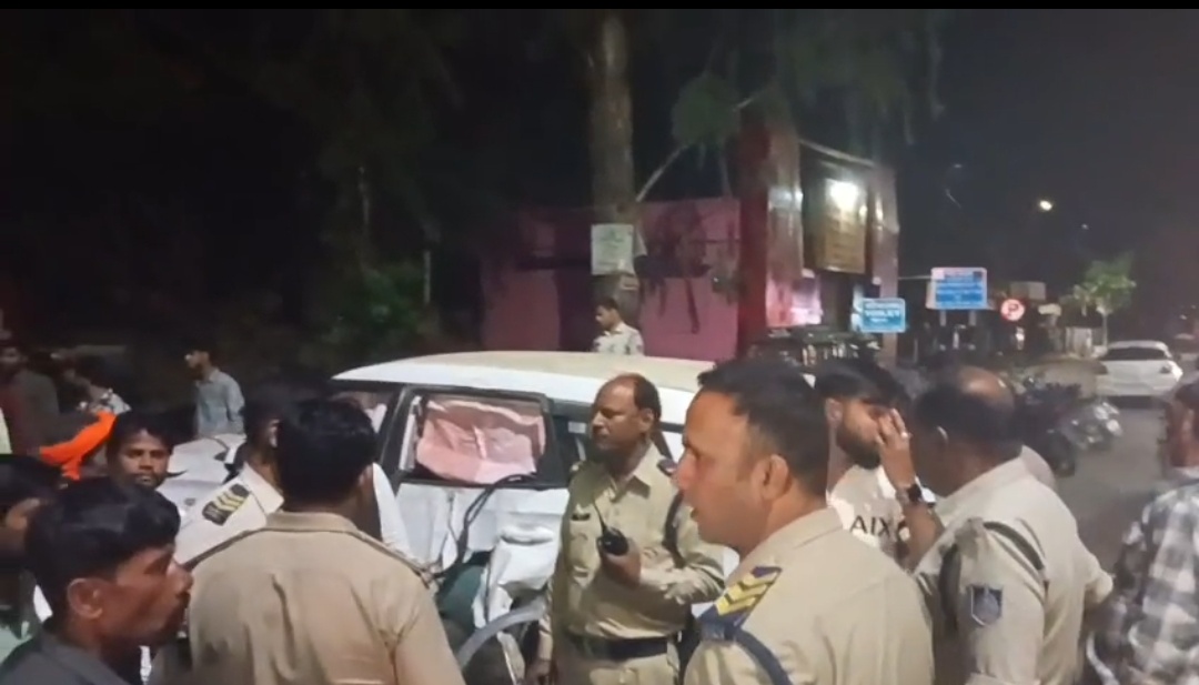 जबलपुर में दर्दनाक सड़क हादसा: नशे में कार चालक ने तीन युवकों को कुचला, दो की मौत