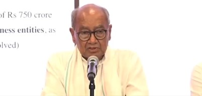 दिग्विजय सिंह ने प्रधानमंत्री को लिखा पत्र, सीबीएसई में कक्षा 9-10 के लिए तीसरी भाषा लागू करने पर रोक की मांग